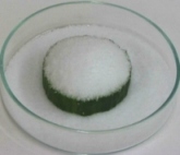 Gurkenscheibe mit Salz